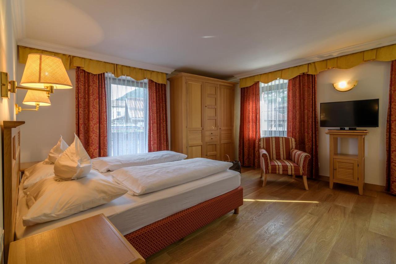 טזימו Hotel Zum Mohren מראה חיצוני תמונה